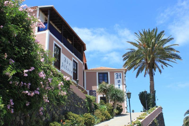 Hotel Rural Ibo Alfaro - Offline Hotel Hermigua Bagian luar foto